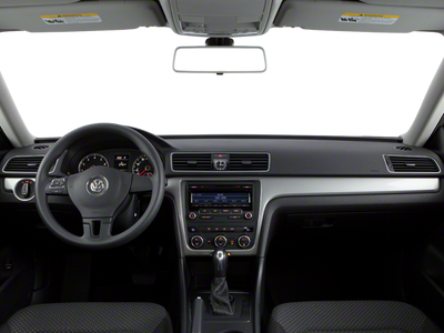 2013 Volkswagen Passat 2.5L Wolfsburg Edition