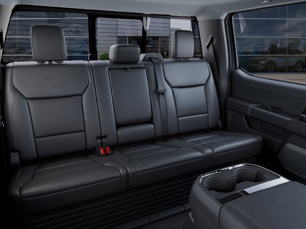 2027 Ford F-350SD F-350® Lariat®