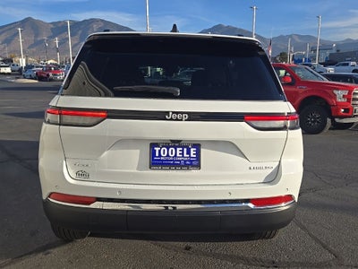 2025 Jeep Grand Cherokee GRAND CHEROKEE LAREDO X 4X4