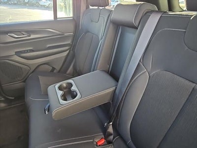 2025 Jeep Grand Cherokee GRAND CHEROKEE LAREDO X 4X4