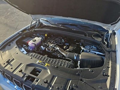 2025 Jeep Grand Cherokee GRAND CHEROKEE LAREDO X 4X4