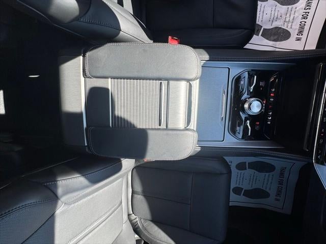 2025 Jeep Wagoneer WAGONEER OVERLAND 4X4