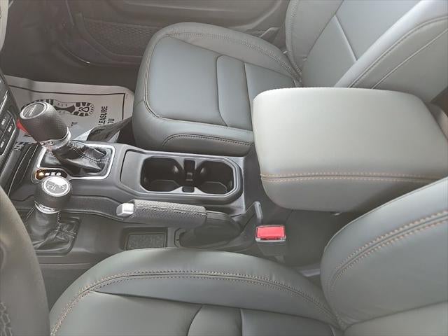 2026 Jeep Gladiator GLADIATOR MOJAVE X 4X4