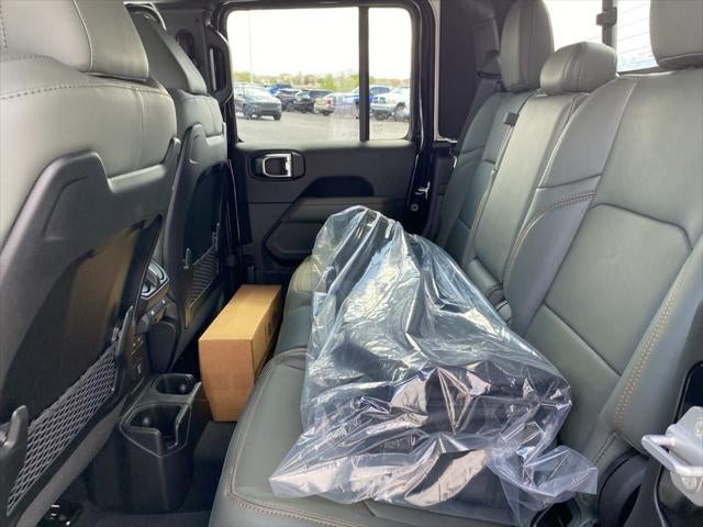 2025 Jeep Gladiator GLADIATOR MOJAVE 4X4