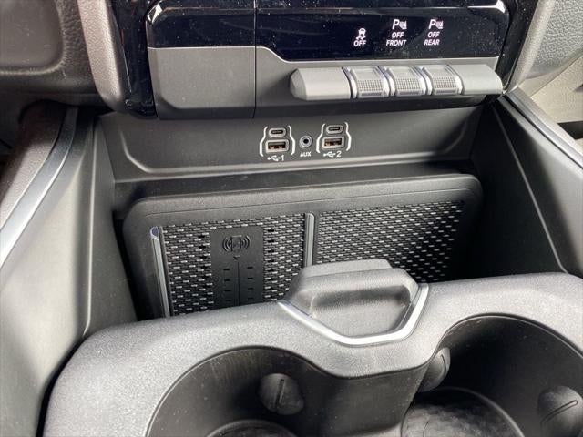 2025 RAM Ram 1500 RAM 1500 BIG HORN CREW CAB 4X4 5'7' BOX