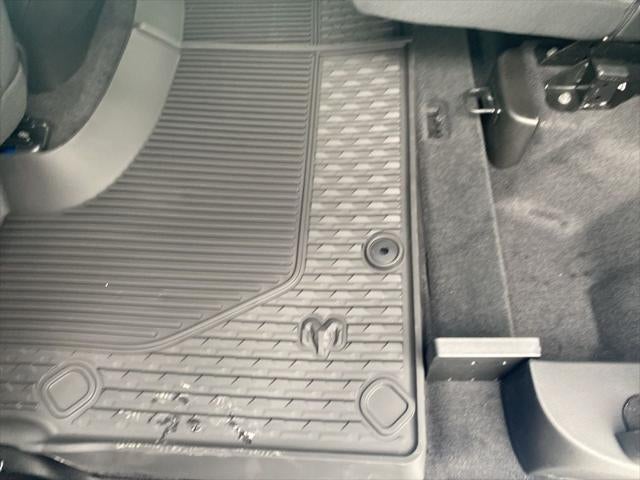 2025 RAM Ram 1500 RAM 1500 BIG HORN CREW CAB 4X4 5'7' BOX