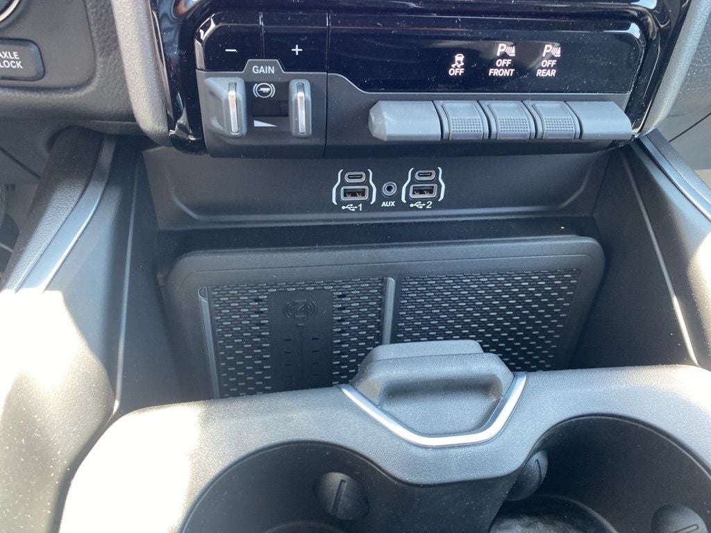 2025 RAM Ram 1500 RAM 1500 BIG HORN CREW CAB 4X4 5'7' BOX