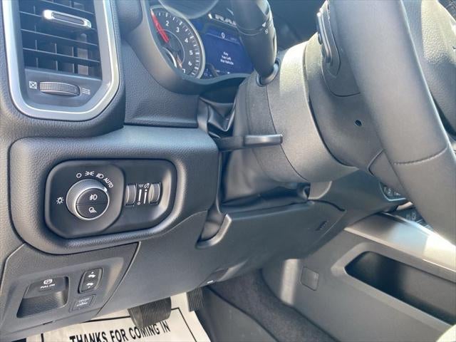 2025 RAM Ram 1500 RAM 1500 BIG HORN CREW CAB 4X4 5'7' BOX