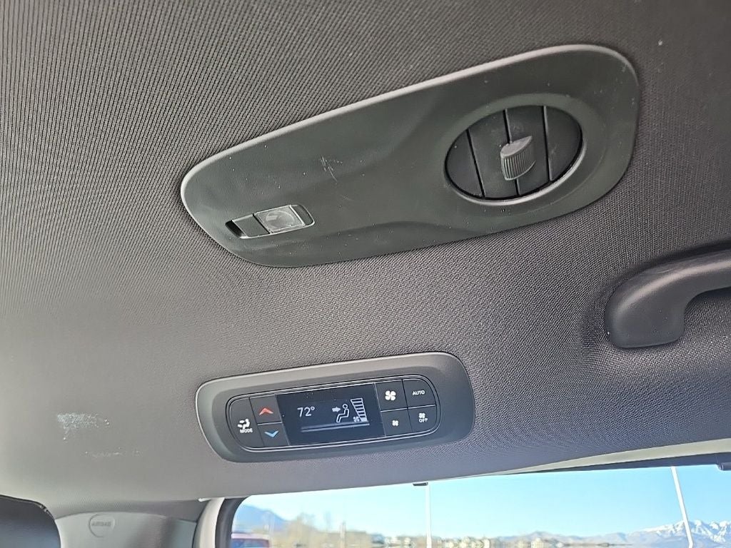 2026 Chrysler Voyager VOYAGER LX