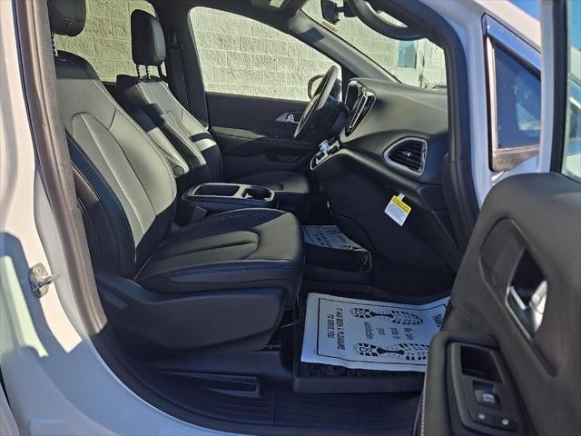 2026 Chrysler Voyager VOYAGER LX