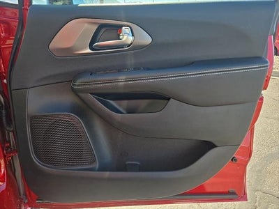 2026 Chrysler Pacifica PACIFICA SELECT AWD