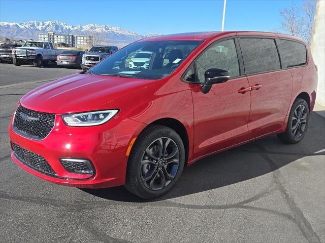 2026 Chrysler Pacifica PACIFICA SELECT AWD