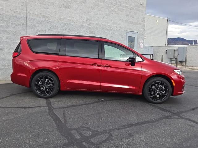 2026 Chrysler Pacifica PACIFICA LIMITED AWD