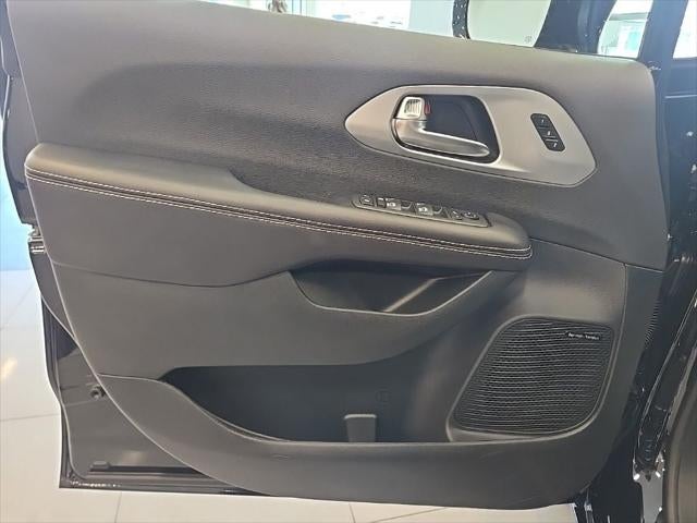 2026 Chrysler Pacifica PACIFICA LIMITED AWD