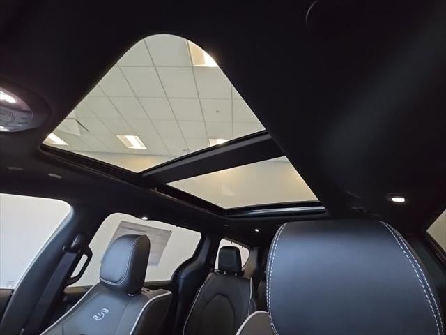 2026 Chrysler Pacifica PACIFICA LIMITED AWD