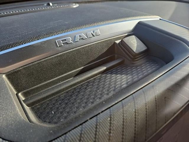 2026 RAM Ram 3500 RAM 3500 BIG HORN CREW CAB 4X4 6'4' BOX