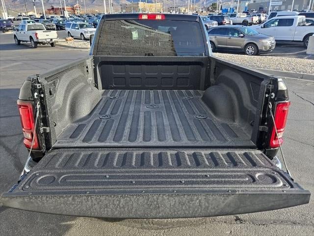 2026 RAM Ram 3500 RAM 3500 BIG HORN CREW CAB 4X4 6'4' BOX