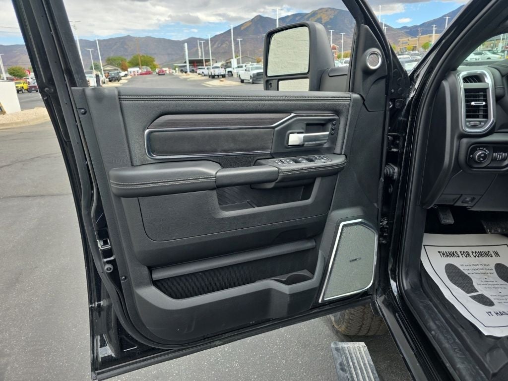 2026 RAM Ram 3500 RAM 3500 LARAMIE CREW CAB 4X4 6'4' BOX