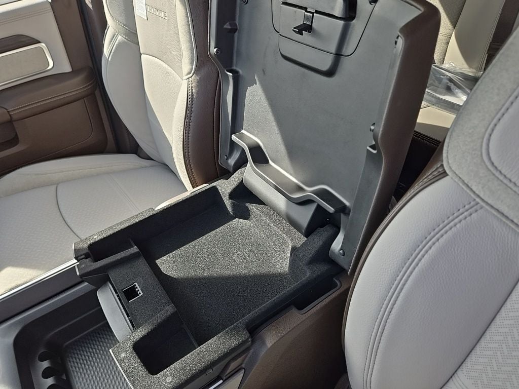 2026 RAM Ram 3500 RAM 3500 LARAMIE CREW CAB 4X4 8' BOX