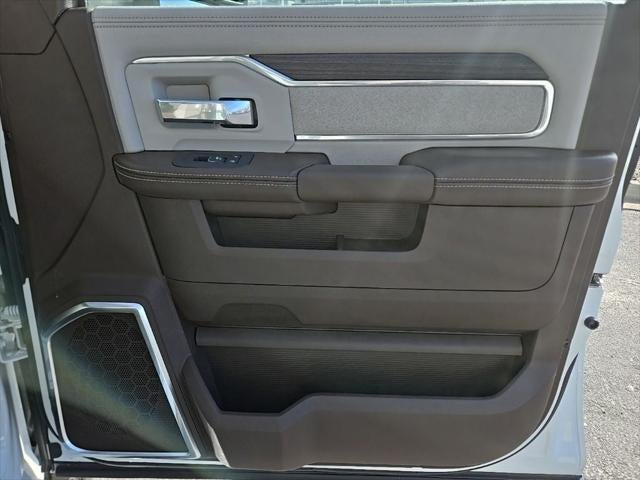 2026 RAM Ram 3500 RAM 3500 LARAMIE CREW CAB 4X4 8' BOX