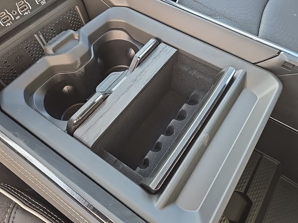 2026 RAM Ram 3500 RAM 3500 LIMITED MEGA CAB 4X4 6'4' BOX