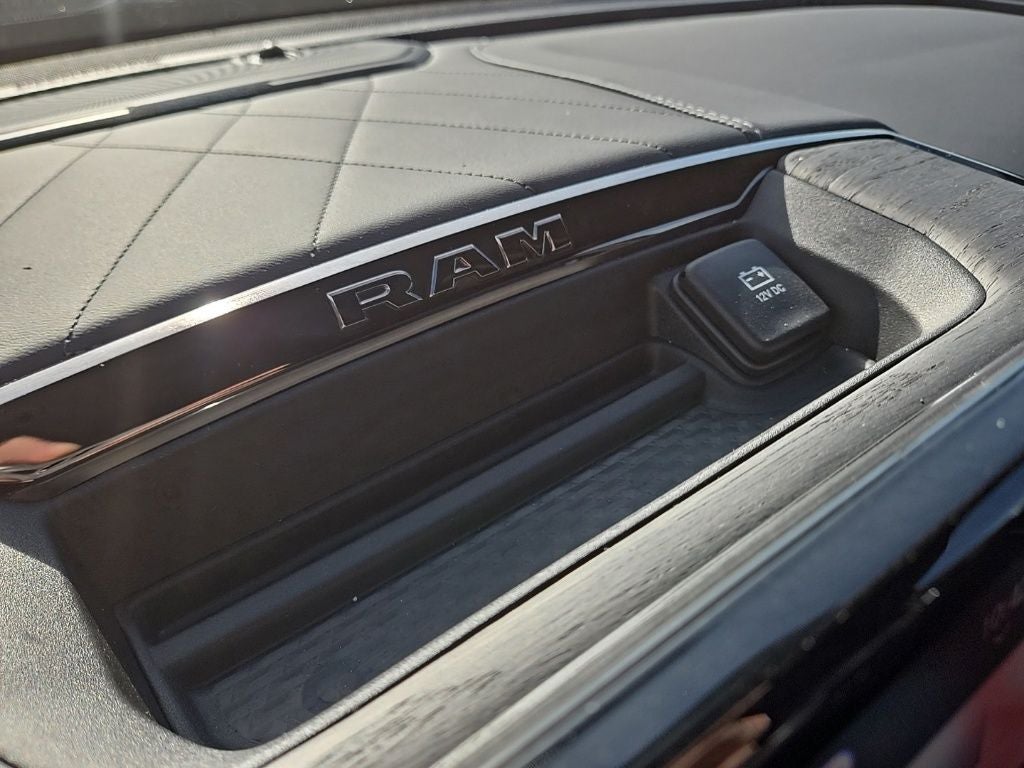 2026 RAM Ram 3500 RAM 3500 LIMITED MEGA CAB 4X4 6'4' BOX