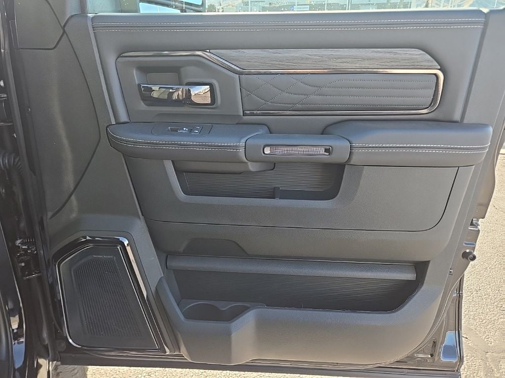 2026 RAM Ram 3500 RAM 3500 LIMITED MEGA CAB 4X4 6'4' BOX