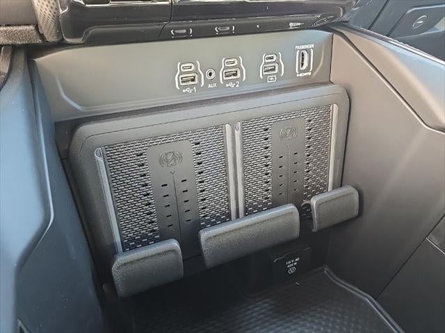 2026 RAM Ram 3500 RAM 3500 LIMITED MEGA CAB 4X4 6'4' BOX