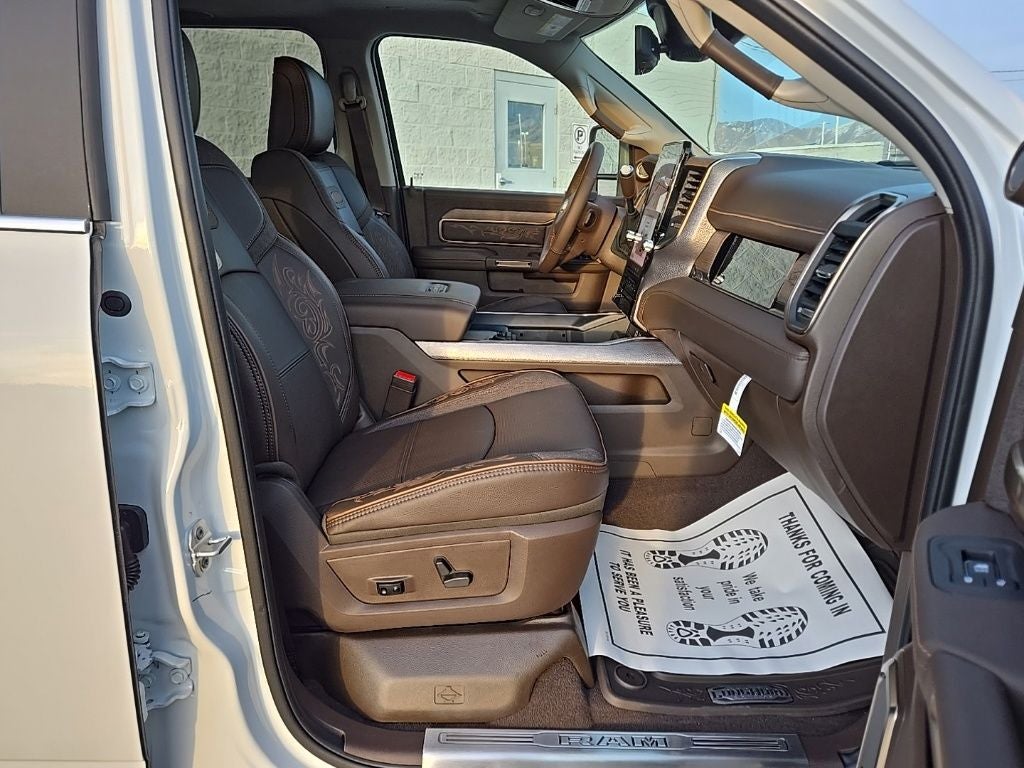 2026 RAM Ram 3500 RAM 3500 LIMITED LONGHORN CREW CAB 4X4 8' BOX