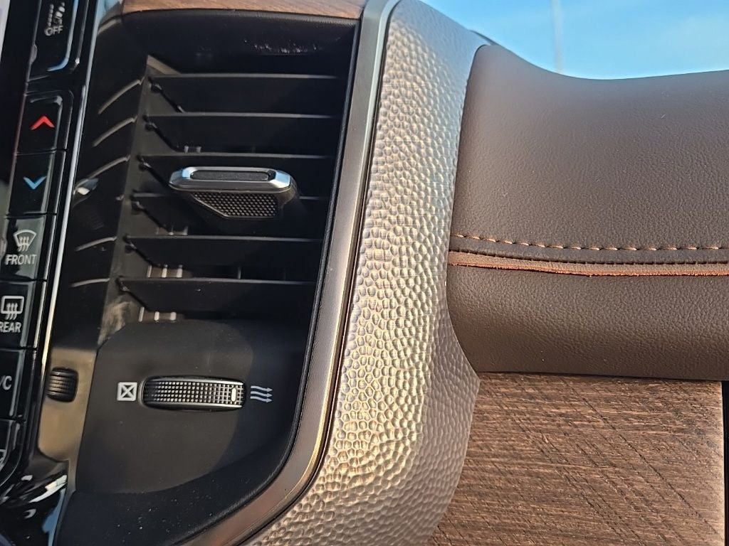 2026 RAM Ram 3500 RAM 3500 LIMITED LONGHORN CREW CAB 4X4 8' BOX