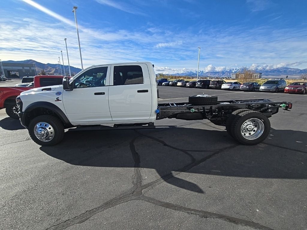 2026 RAM Ram 5500 Chassis Cab RAM 5500 TRADESMAN CHASSIS CREW CAB 4X4 84' CA