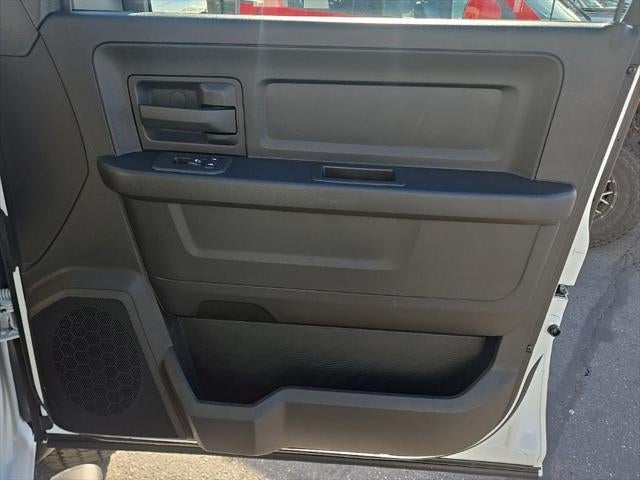 2026 RAM Ram 5500 Chassis Cab RAM 5500 TRADESMAN CHASSIS CREW CAB 4X4 84' CA