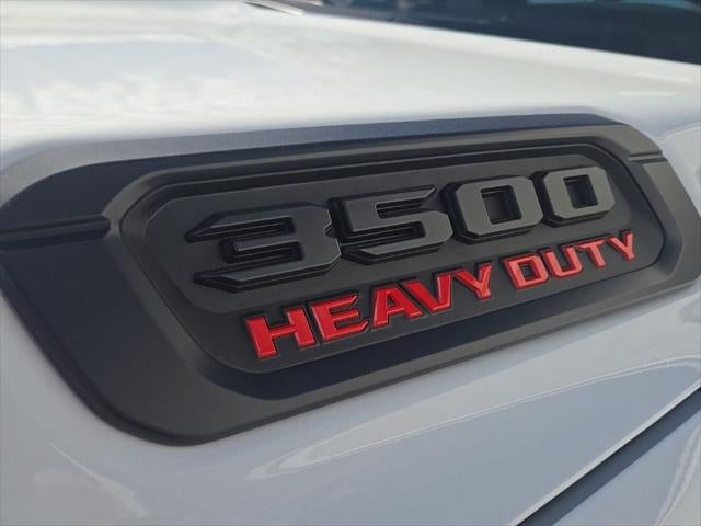 2026 RAM Ram 3500 Chassis Cab RAM 3500 TRADESMAN CHASSIS REGULAR CAB 4X2 84' CA