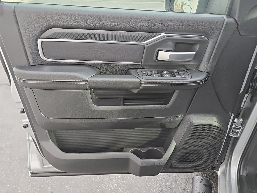 2026 RAM Ram 3500 Chassis Cab RAM 3500 BIG HORN CREW CAB CHASSIS 4X4 60' CA