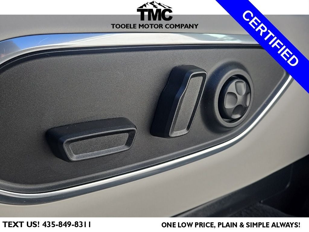 2022 Jeep Wagoneer Series III + 3 Panel Moonroof + Heated Front & Rear Seats