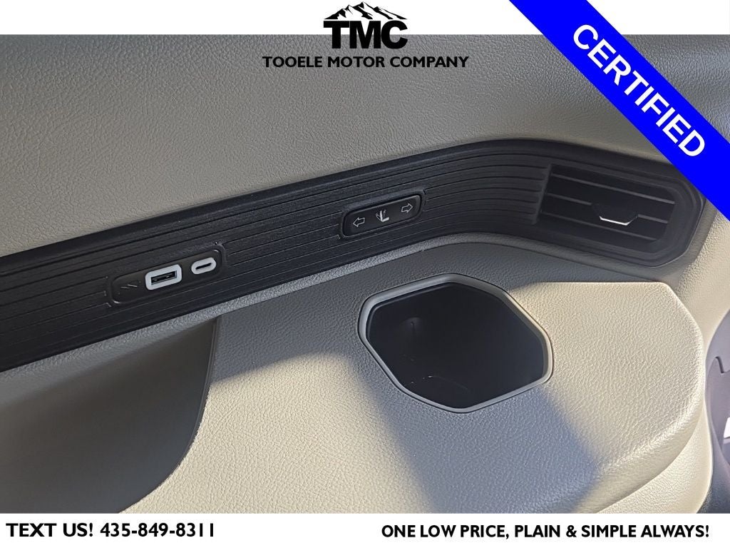 2022 Jeep Wagoneer Series III + 3 Panel Moonroof + Heated Front & Rear Seats