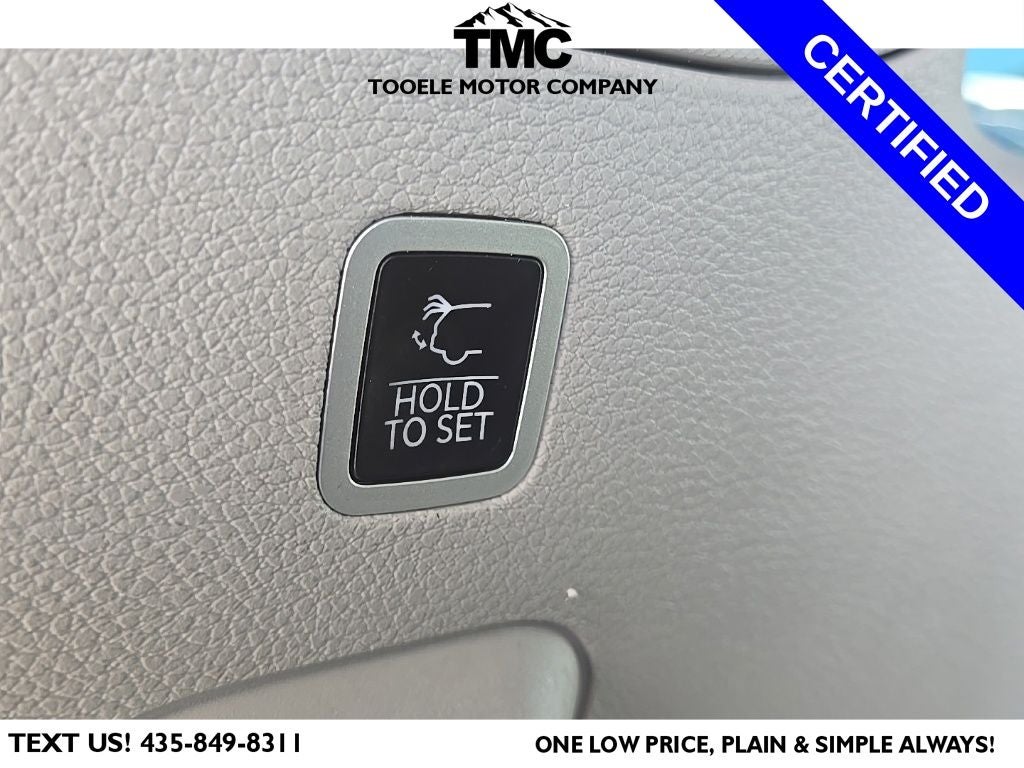 2022 Jeep Wagoneer Series III + 3 Panel Moonroof + Heated Front & Rear Seats