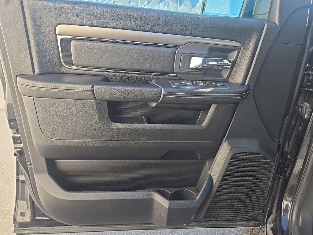 2016 RAM 1500 Sport + Heated Front Seats + Heated Steering Wheel