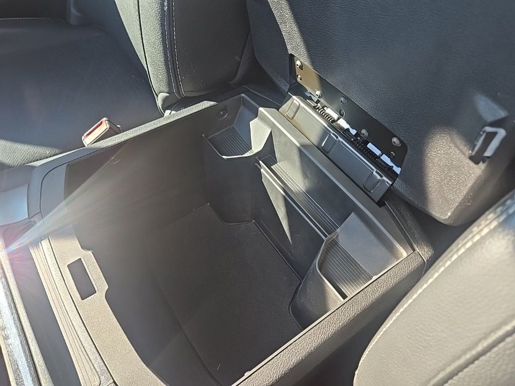 2016 RAM 1500 Sport + Heated Front Seats + Heated Steering Wheel