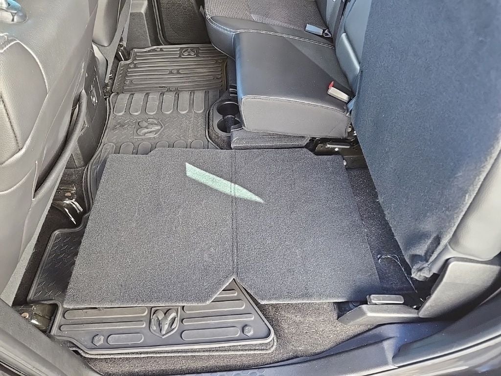 2016 RAM 1500 Sport + Heated Front Seats + Heated Steering Wheel