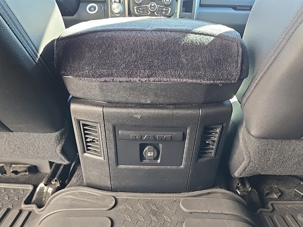 2016 RAM 1500 Sport + Heated Front Seats + Heated Steering Wheel