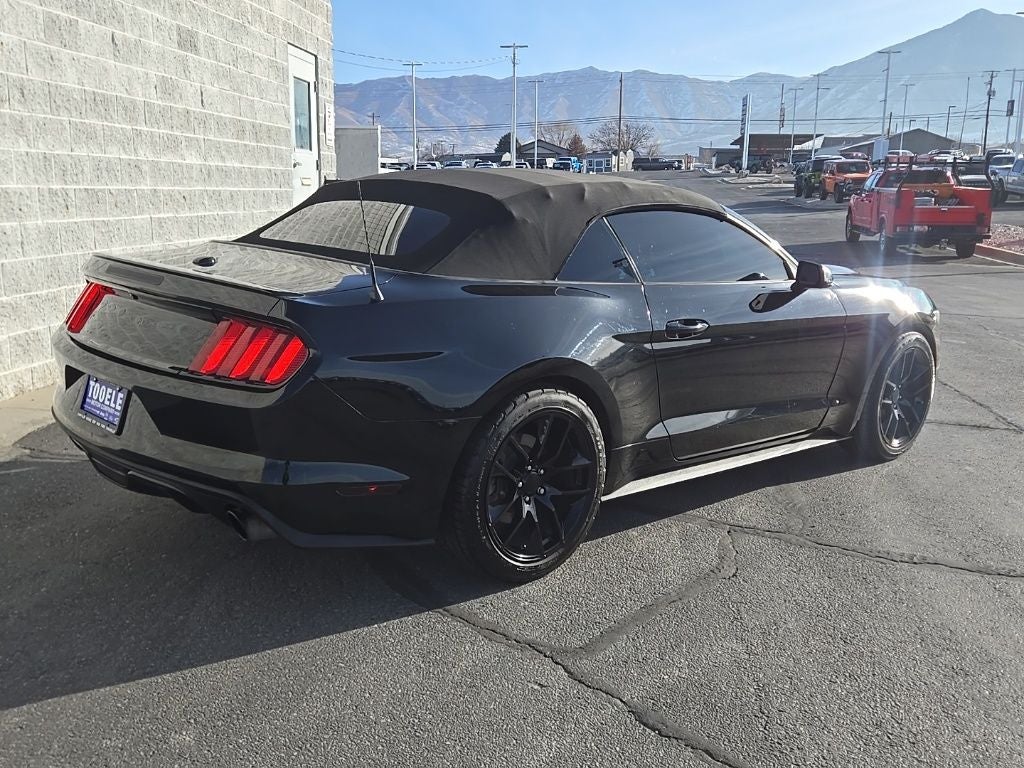 2017 Ford Mustang EcoBoost Premium + Heated & Cooled Front Seats