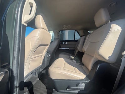 2023 Ford Explorer XLT 202A