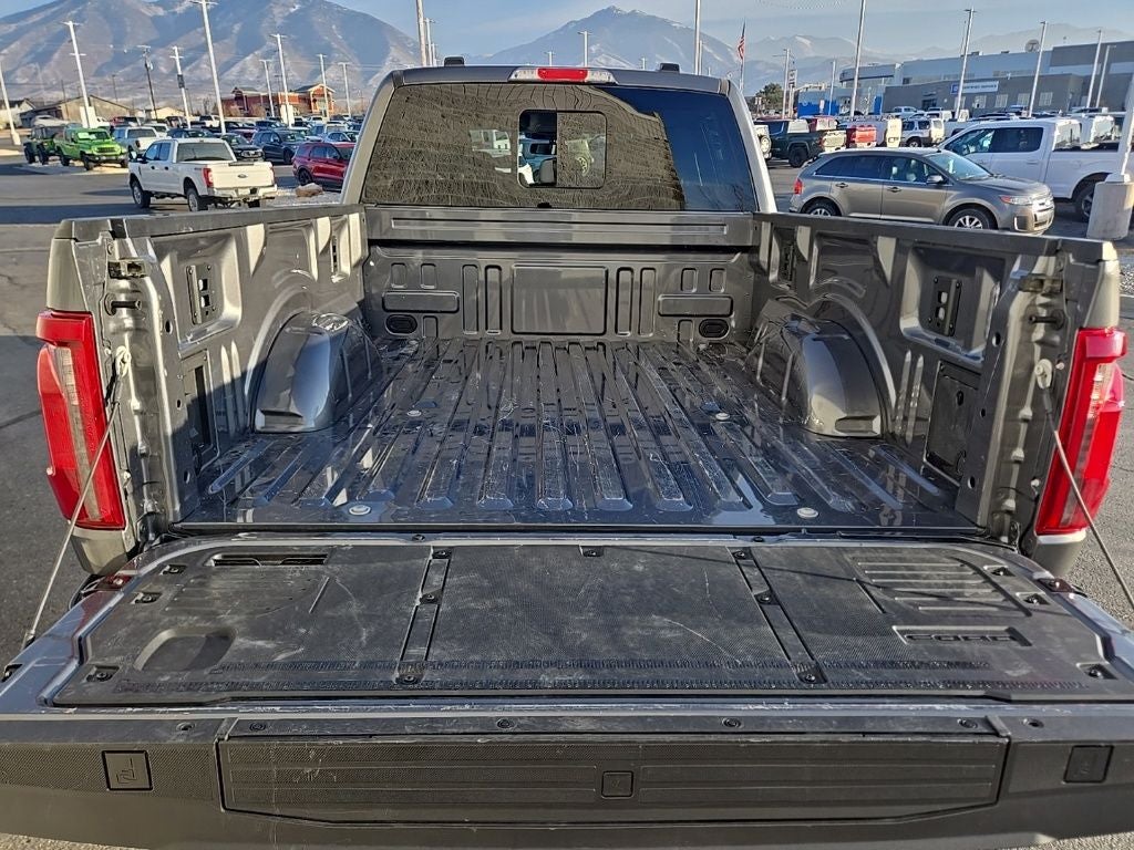 2025 Ford F-150 XLT FX4 302A Luxury