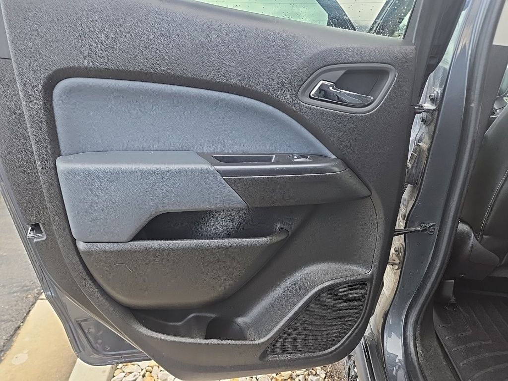 2017 Chevrolet Colorado Z71 + Heavy Duty Trailering Package