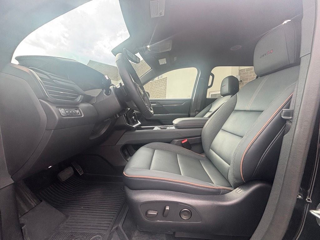 2024 GMC Acadia AT4