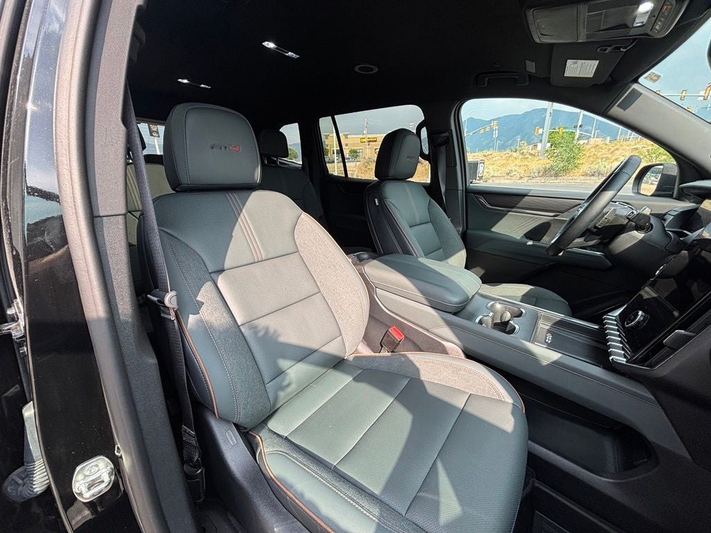2024 GMC Acadia AT4