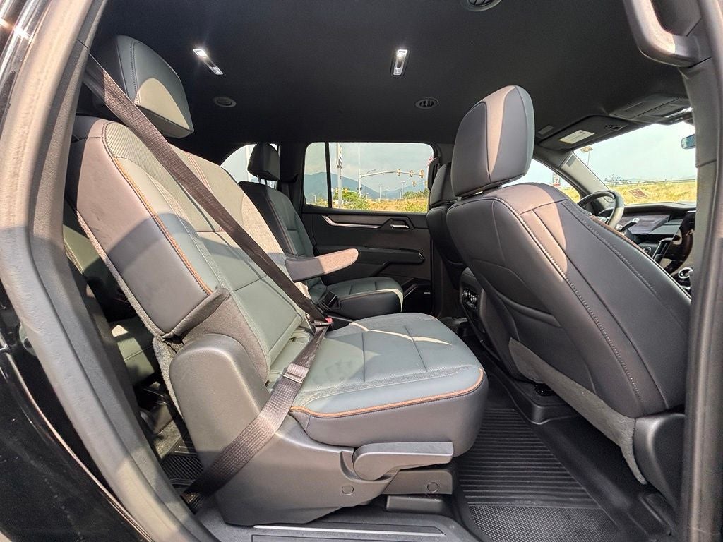 2024 GMC Acadia AT4