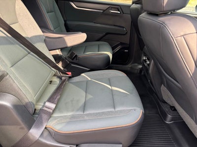 2024 GMC Acadia AT4