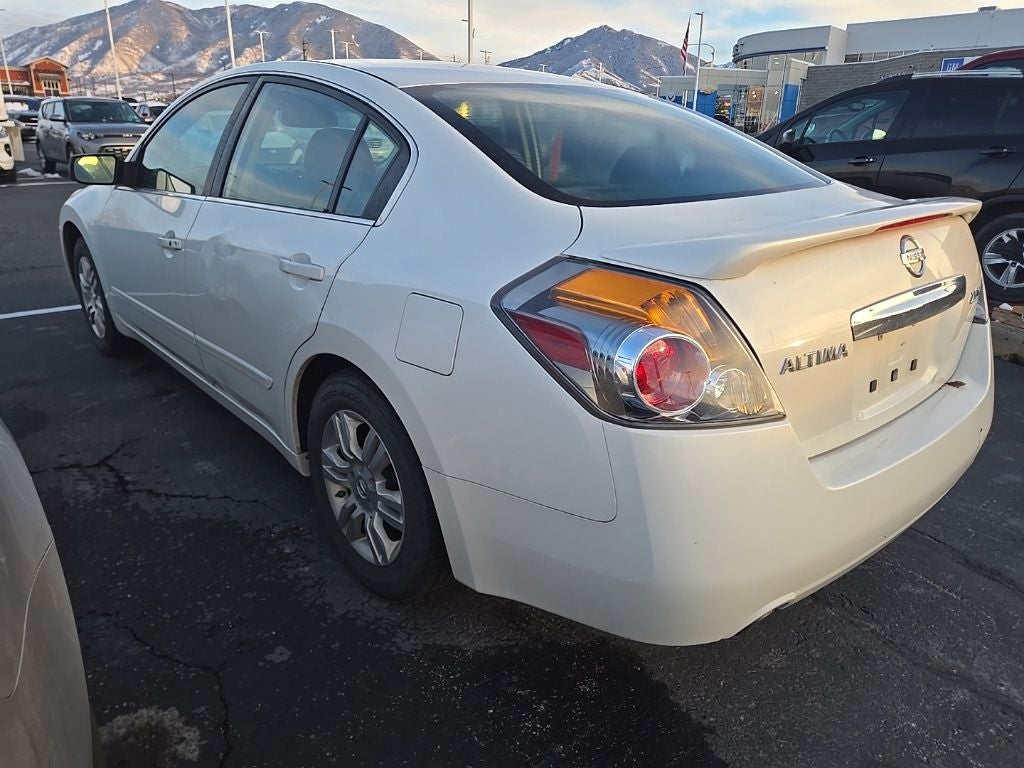 2012 Nissan Altima 2.5 S + Remote Keyless Entry